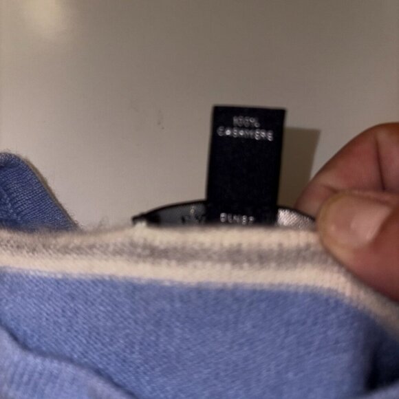 Lands' End Kids Cashmere Crew Neck Stripe Sweater Blue White Gray - M (10-12) - Picture 4 of 8